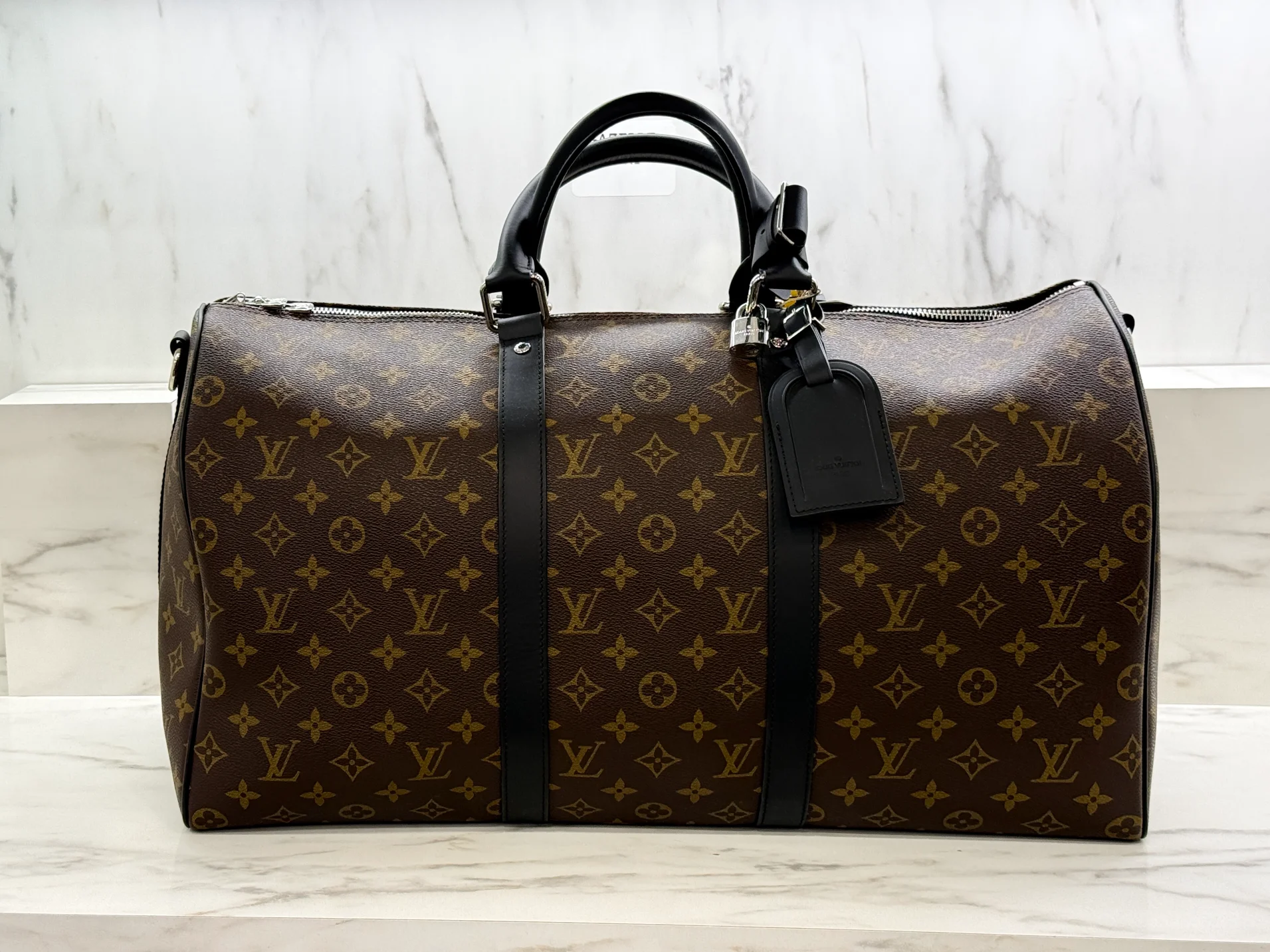 LOUIS VUITTON HAND LUGGAGE